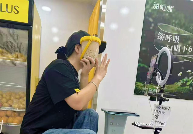從抖音小白到直播達人，甜啦啦95后加盟商的逆襲之路